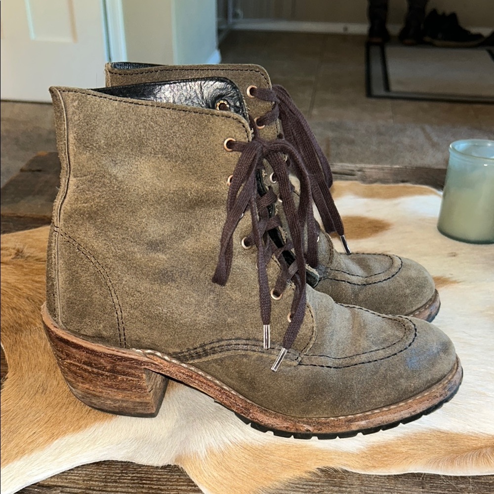 Women's Lace-Up Red Wing Ankle Boots